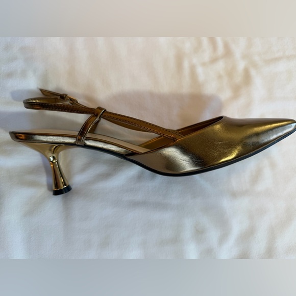 Nine West Metallic Gold Bronze Slingback Kitten Heels size 8 - Picture 13 of 13